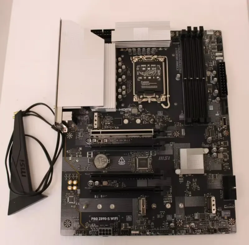 MSI PRO Z890-S Wifiso